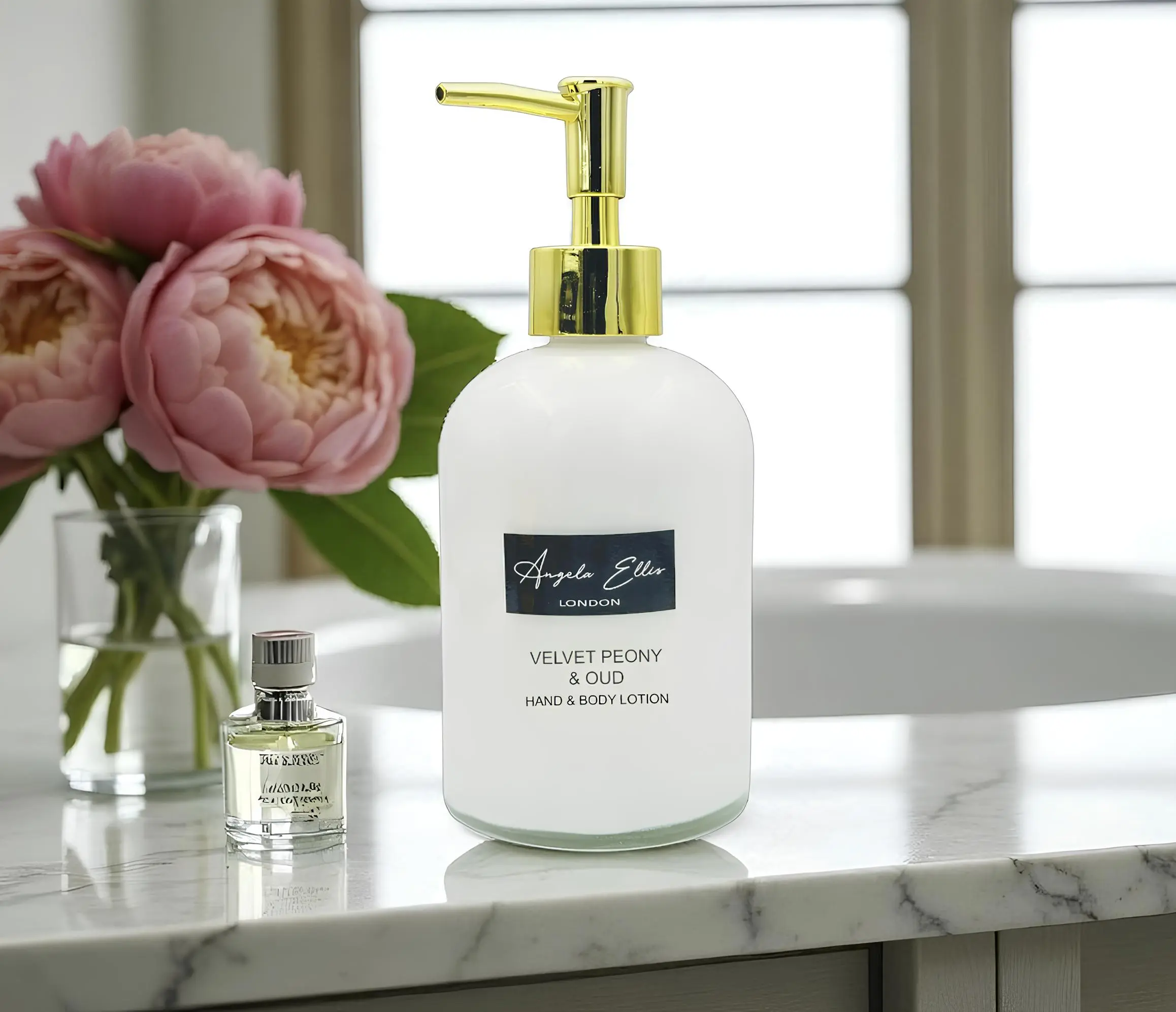 Velvet Peony & Oud Wash & Lotion - Image 3